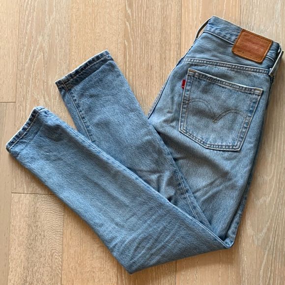 Levi's Denim - Levi's 501 Skinny Jean Light Wash Button Fly 28" Sz24